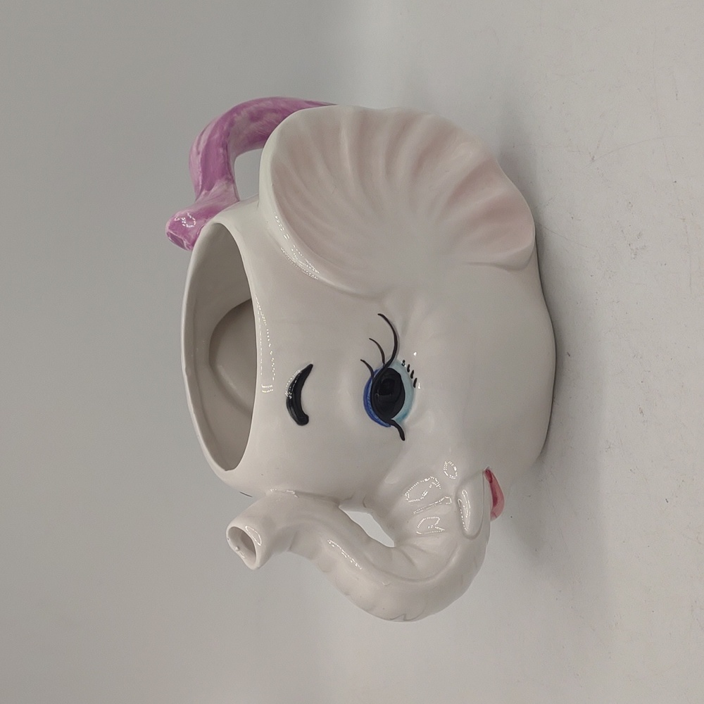 Vintage 3D hand-painted elephant pitcher mug dumbo decorative Taiwan